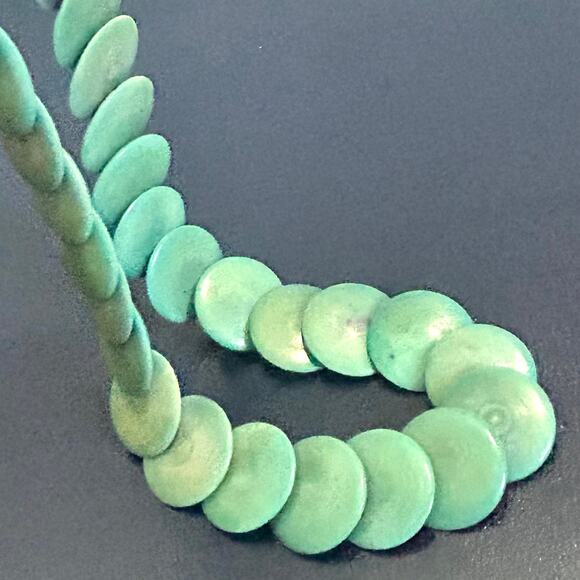 Vintage Green Wood Disc Bead Necklace – Graduated Flat Beads – Statement Jewelry - Picture 11 of 14
